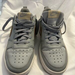 Nike kids Court Borough Low Gray Sneakers size 4